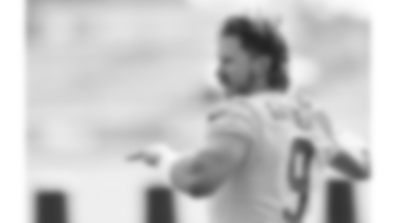 Kansas City Chiefs quarterback Blaine Gabbert (9) warms up day one of Kansas City Chiefs pre Training Camp in St Joseph, MO on Wednesday July 19, 2023