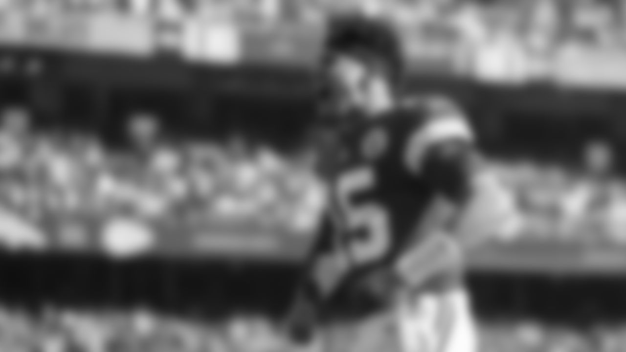 Kansas City Chiefs quarterback Patrick Mahomes (15) making his pregame yell prior to an NFL football game against the Denver Broncos, Sunday January 1, 2023 in Kansas City.
