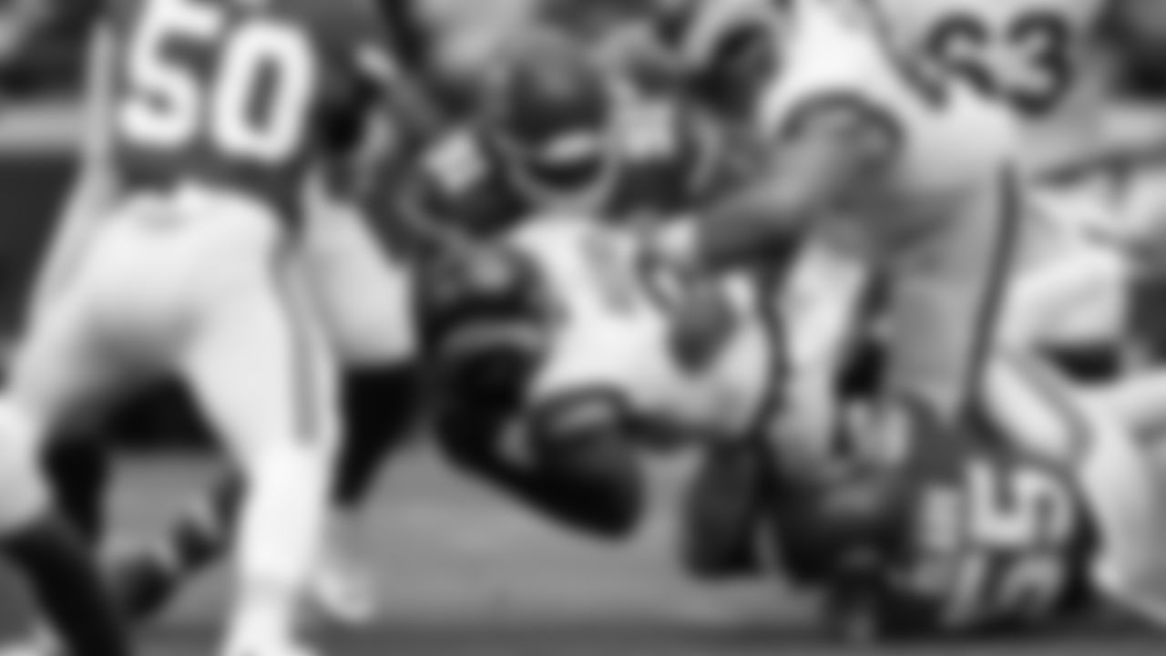 Kansas City Chiefs nose tackle Derrick Nnadi (91) makes a tackle during an NFL Football game against the Los Angeles Rams, Sunday Nov 27, 2022 in Kansas City MO.