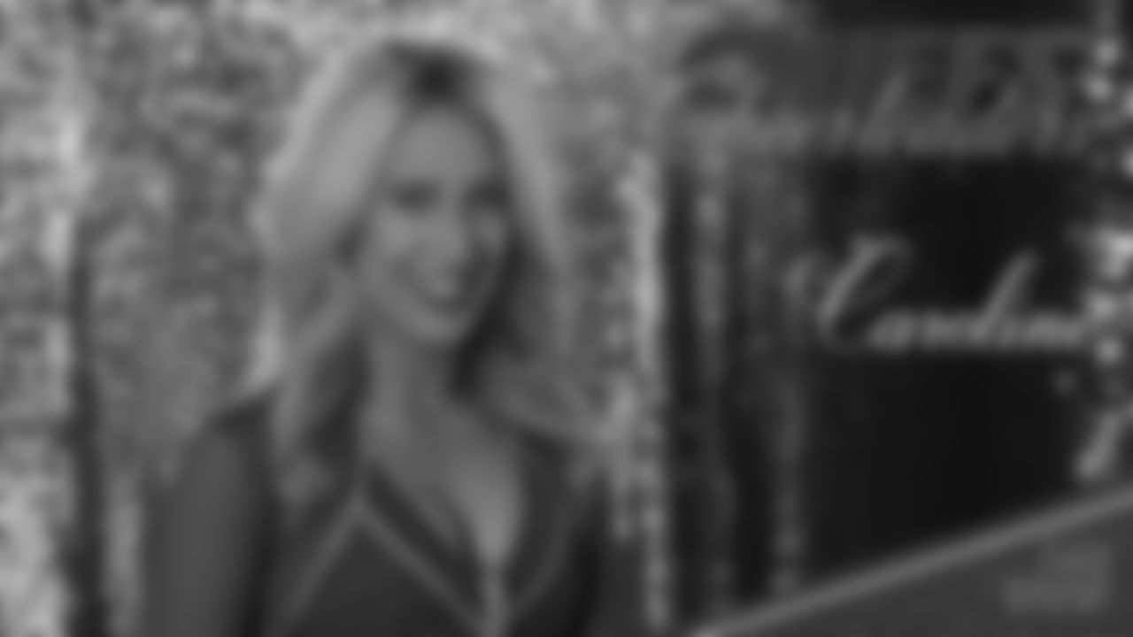14_Caroline