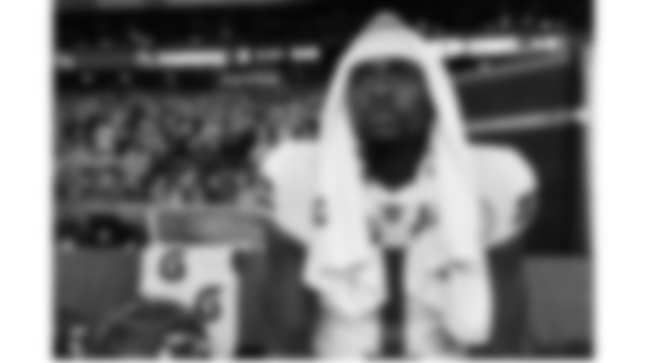 Kansas City Chiefs running back Jerick McKinnon (1) during pregame warmups before the Chiefs preseason Week 2 matchup against the Arizona Cardinals on Saturday, August 19, 2023.