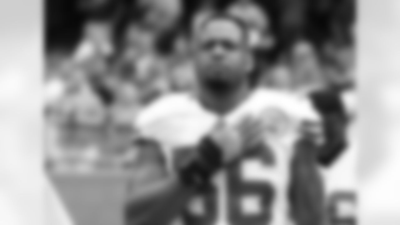Kansas City Chiefs linebacker Derrick Johnson (56)