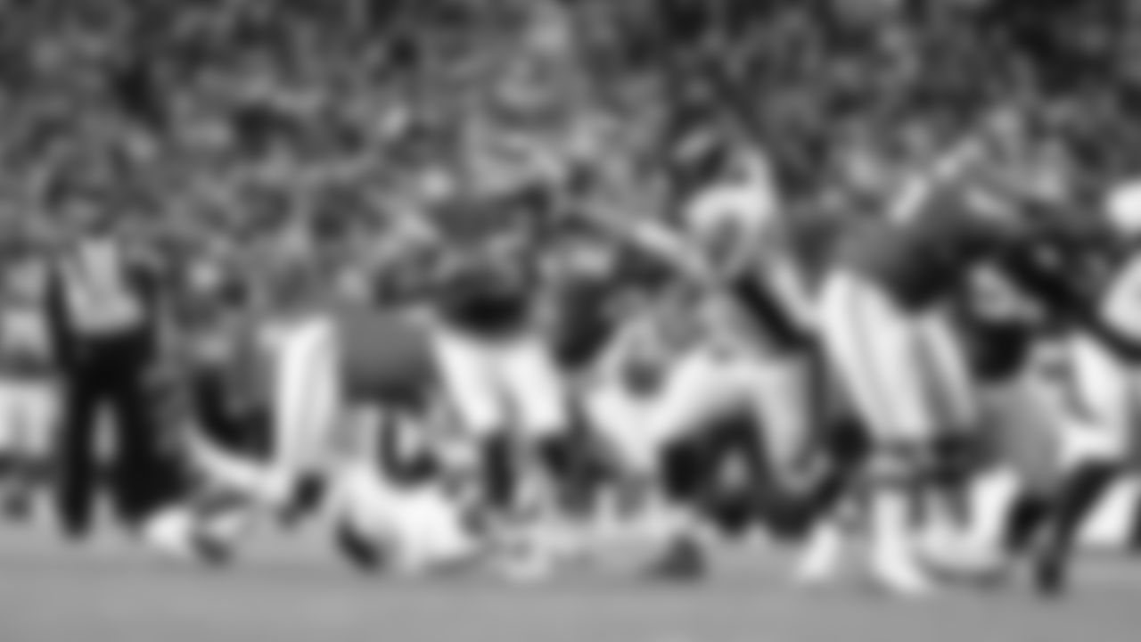 Kansas City Chiefs vs Denver Broncos, GEHA Field at Arrowhead Stadium, Kansas City, MO on December 5, 2021