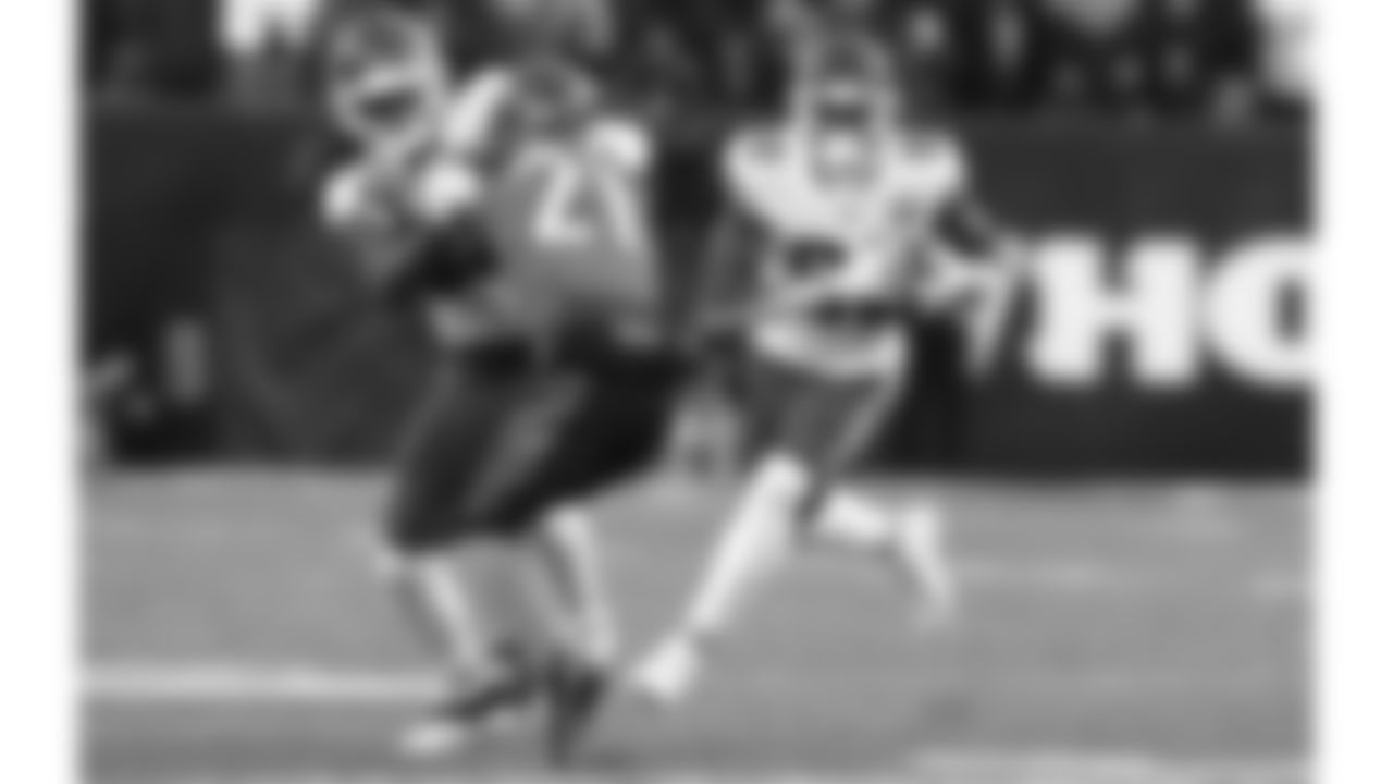 Kansas City Chiefs tight end Jody Fortson (88) runs after the catch during an NFL football game against the Cincinnati Bengals, Sunday, Dec. 4, 2022, in Cincinnati.