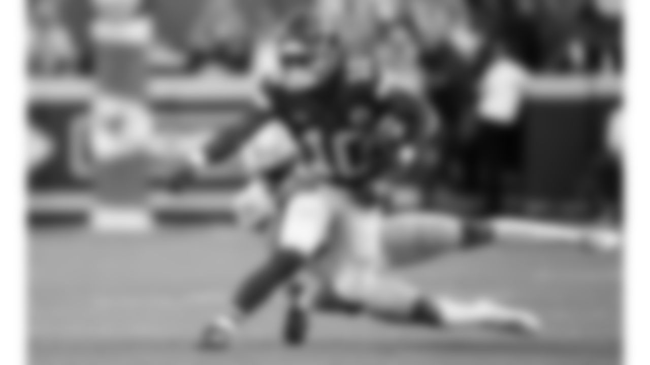 Kansas City Chiefs running back Isiah Pacheco (10) during the week seven NFL football game against the Los Angeles Chargers, October 22, 2023 in Kansas City.