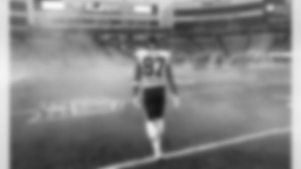 Kansas City Chiefs Tight End Travis Kelce (87) prepares for the start of an NFL football game against the Buffalo Bills, Monday, Oct. 19, 2020 in Orchard Park, NY.