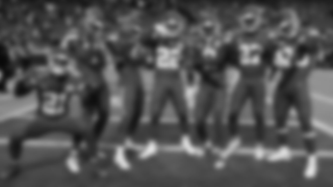 The Kansas City Chiefs face off against the Denver Broncos at GEHA Field at Arrowhead Stadium on October 12, 2023.