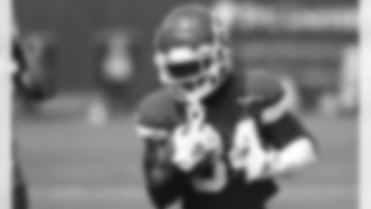 Kansas City Chiefs running back Darwin Thompson (34) during practice at the University of Kansas Health System Training Complex
