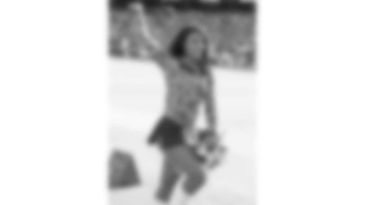 048_2019_Vikings_Cheer