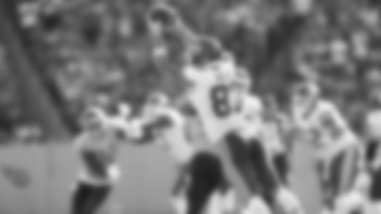 Kansas City Chiefs tight end Travis Kelce (87) during an NFL football game against the Tennessee Titans at Nissan Stadium, Sunday, October 24, 2021 in Nashville