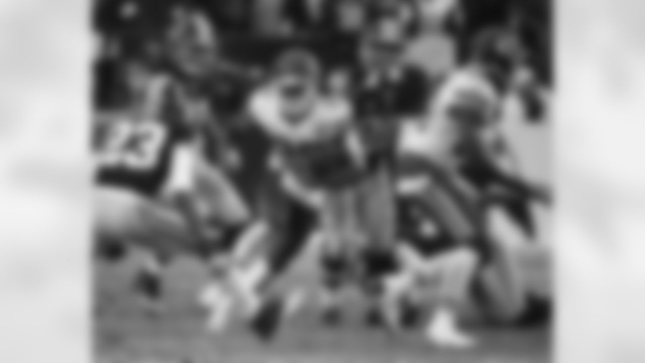 Kansas City Chiefs running back Jamaal Charles (25)