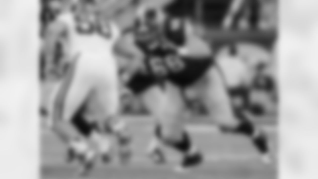 Iowa offensive linesman Brandon Scherff (68)
