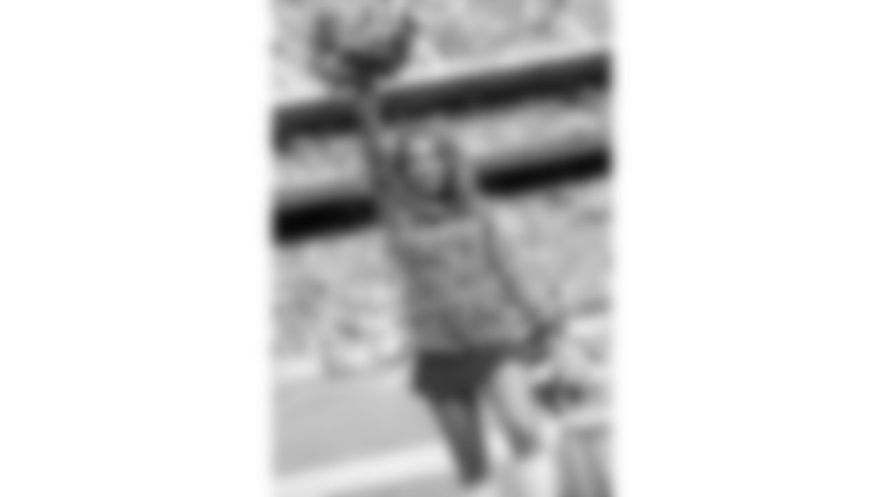 041_2019_Vikings_Cheer