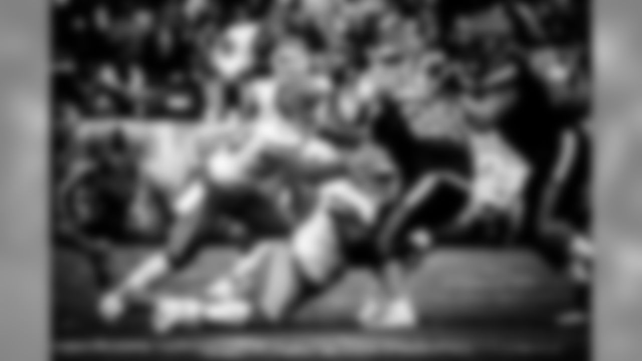 Chiefs' team photographers favorite black and white images from last week's game
