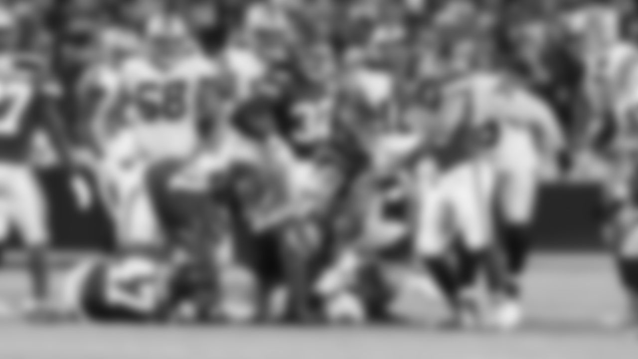 Kansas City Chiefs face off against the Las Vegas Raiders at GEHA Field at Arrowhead Stadium on October 10, 2022.