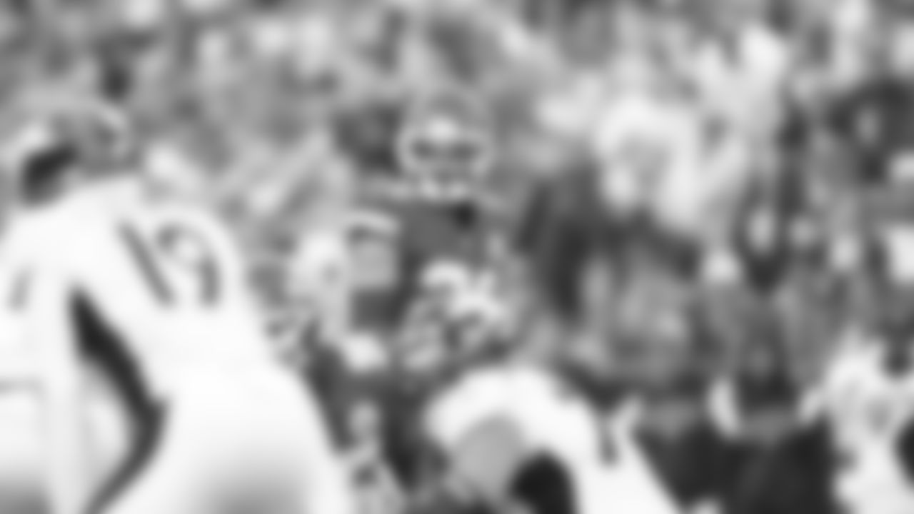 Kansas City Chiefs face off against the Denver Broncos at GEHA Field at Arrowhead Stadium on January 01, 2023.