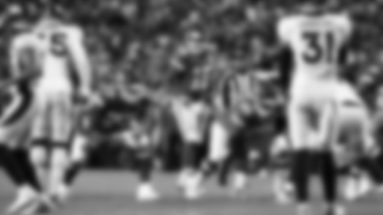 Kansas City Chiefs vs Denver Broncos, GEHA Field at Arrowhead Stadium, Kansas City, MO on December 5, 2021