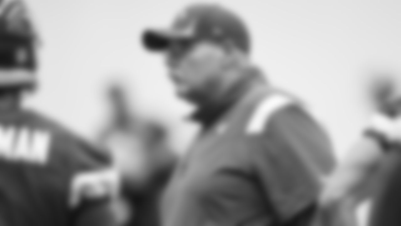 Kansas City Chiefs Head Coach Andy Reid during practice on Wednesday May 25, 2002