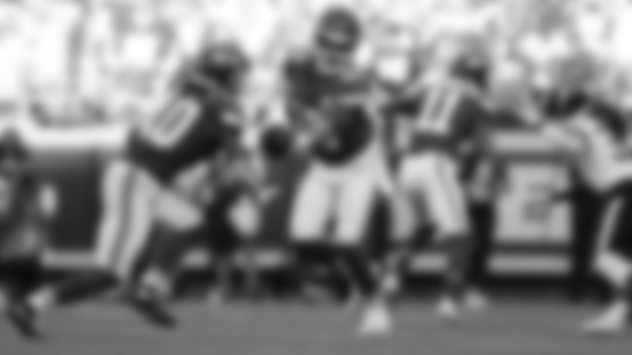 The Kansas City Chiefs face off against the Chicago Bears at GEHA Field at Arrowhead Stadium on September 24, 2023.