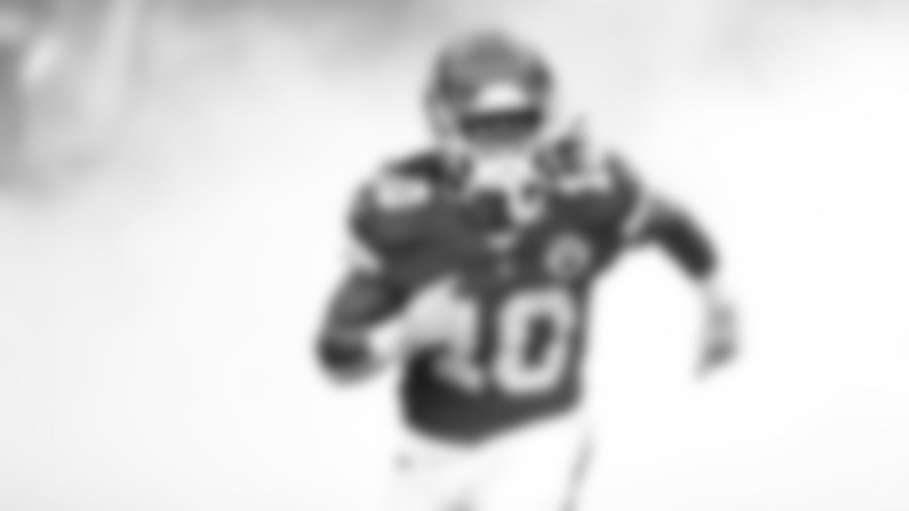 Kansas City Chiefs running back Isiah Pacheco (10) takes the field during run-outs prior to an NFL football game against the Jacksonville Jaguars, Saturday January 21, 2023 in Kansas City.
