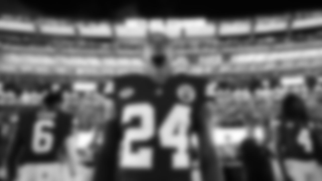 Kansas City Chiefs wide receiver Skyy Moore (24) prior to the regular season Week 4 NFL Football Game on Sunday, October 1, 2023 at MetLife Stadium in East Rutherford, NJ.