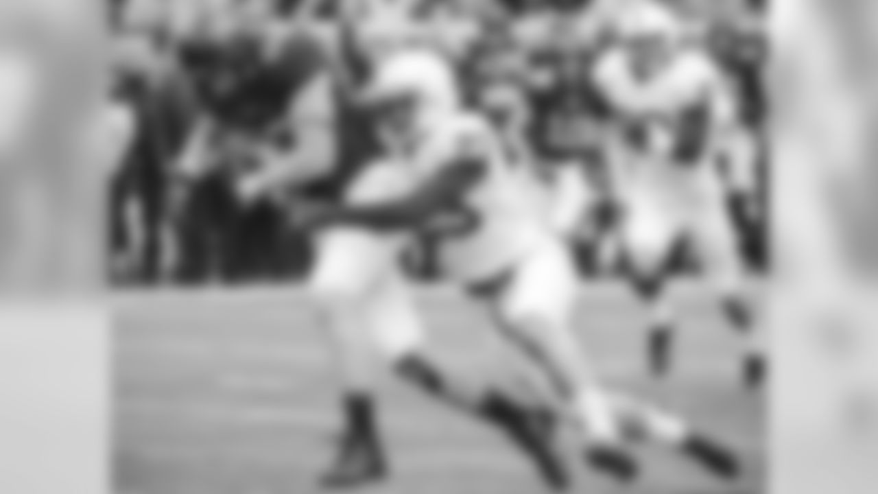 Minnesota tight end Maxx Williams (88)