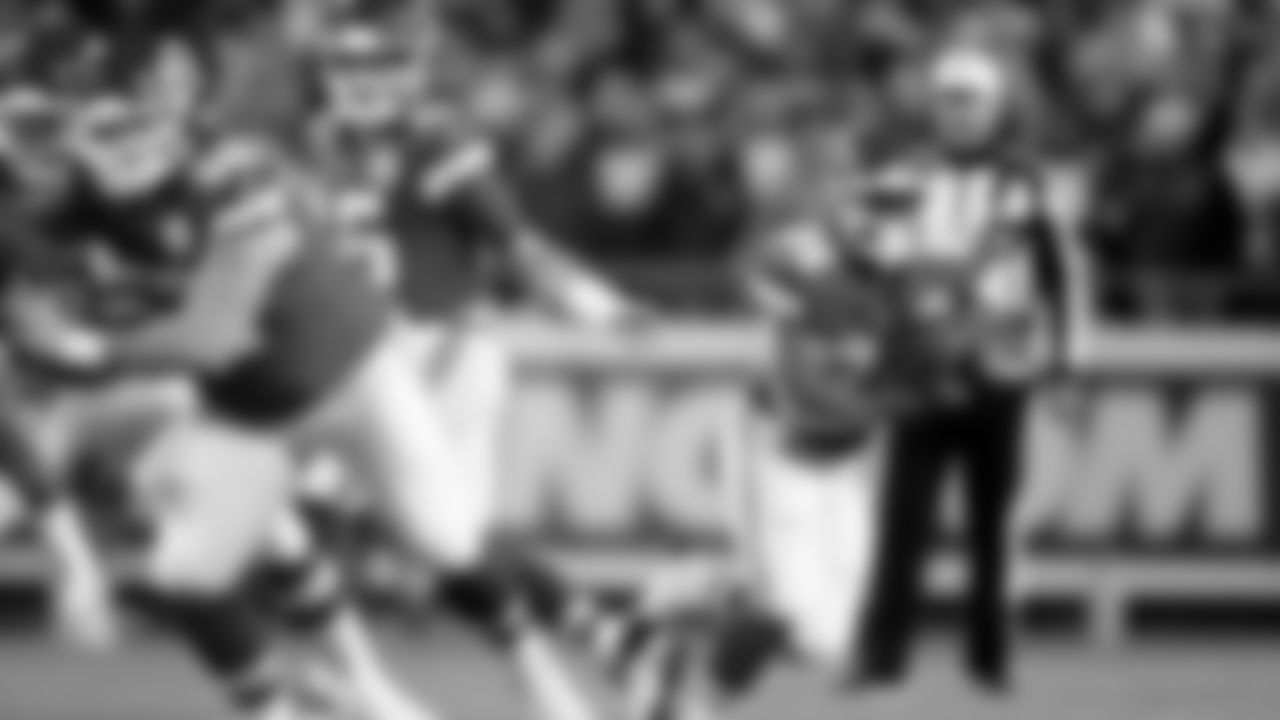 Kansas City Chiefs vs Denver Broncos, GEHA Field at Arrowhead Stadium, Kansas City, MO on December 5, 2021