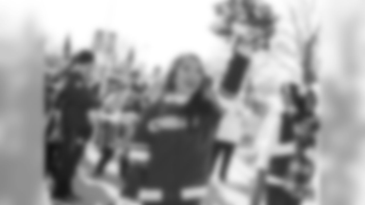 002_2018_ChiefsRaiders_Cheer