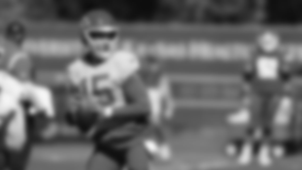 Kansas City Chiefs quarterback Patrick Mahomes (15) drops back to pass during practice on Wednesday September 28, 2022.