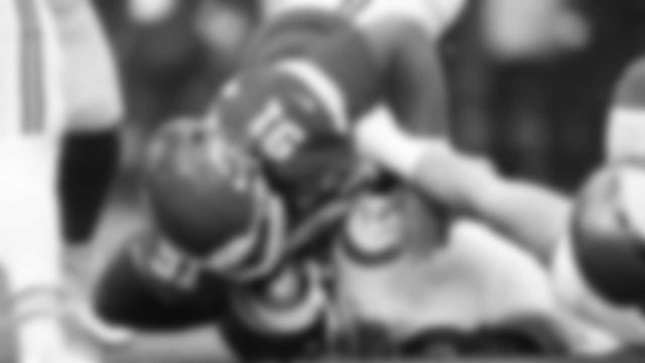 Kansas City Chiefs nose tackle Derrick Nnadi (91) makes a tackle during an NFL Football game against the Los Angeles Rams, Sunday Nov 27, 2022 in Kansas City MO.