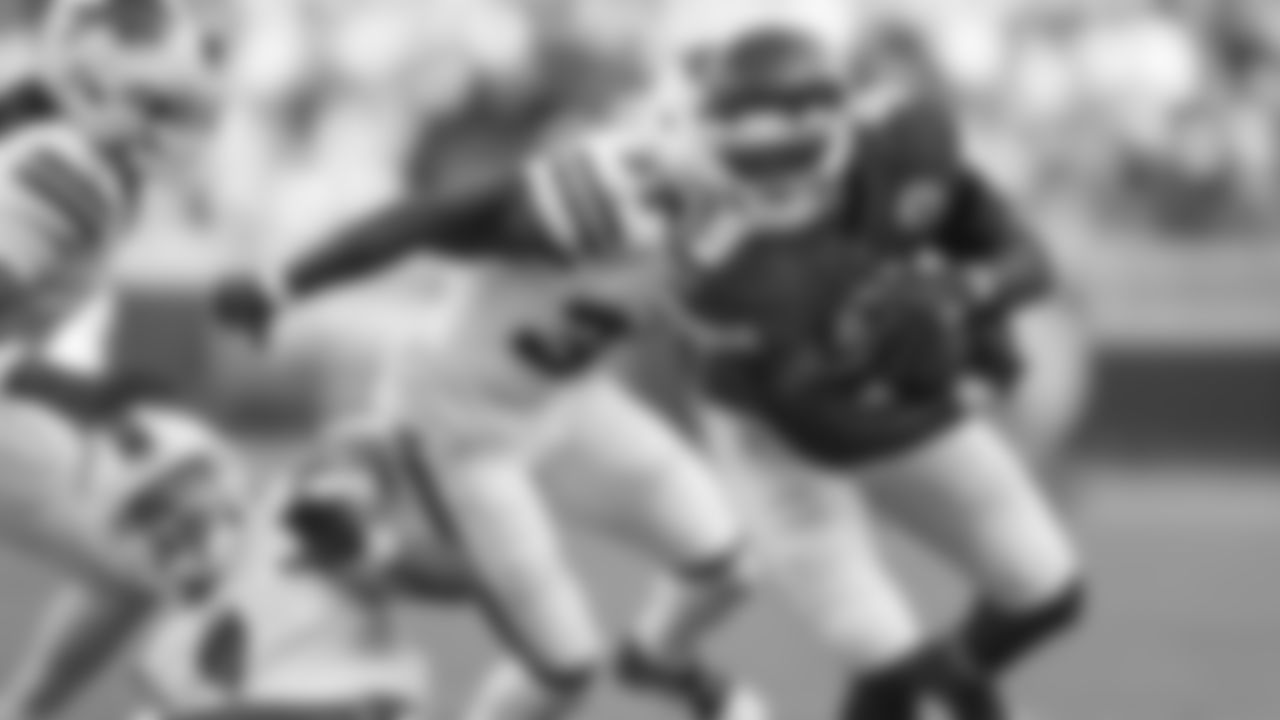 Kansas City Chiefs face off against the Buffalo Bills at GEHA Field at Arrowhead Stadium on October 16, 2022.