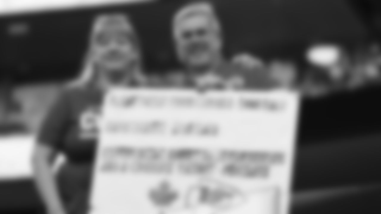Kansas City Chiefs face off against the Los Angeles Chargers at SoFi Stadium on November 20, 2022 in Los Angeles, California