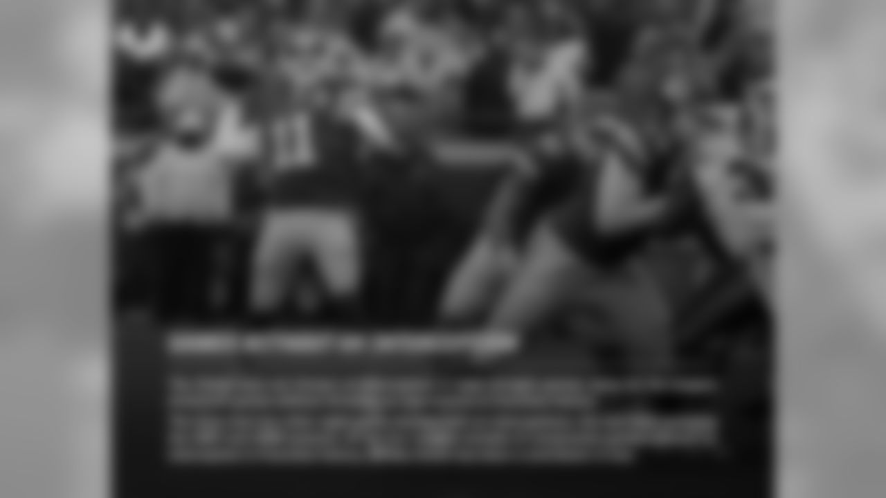 GAMES WITHOUT AN INTERCEPTION: The Chiefs have not thrown an interception in eight straight games, tying for the longest stretch of games without throwing an interception in franchise history.
The team had two other eight-game streaks with no interceptions, the last time spanning the 1997 and 1998 seasons. Of the four longest streaks of consecutive games without an interception in franchise history, QB Alex Smith has been a contributor in two.