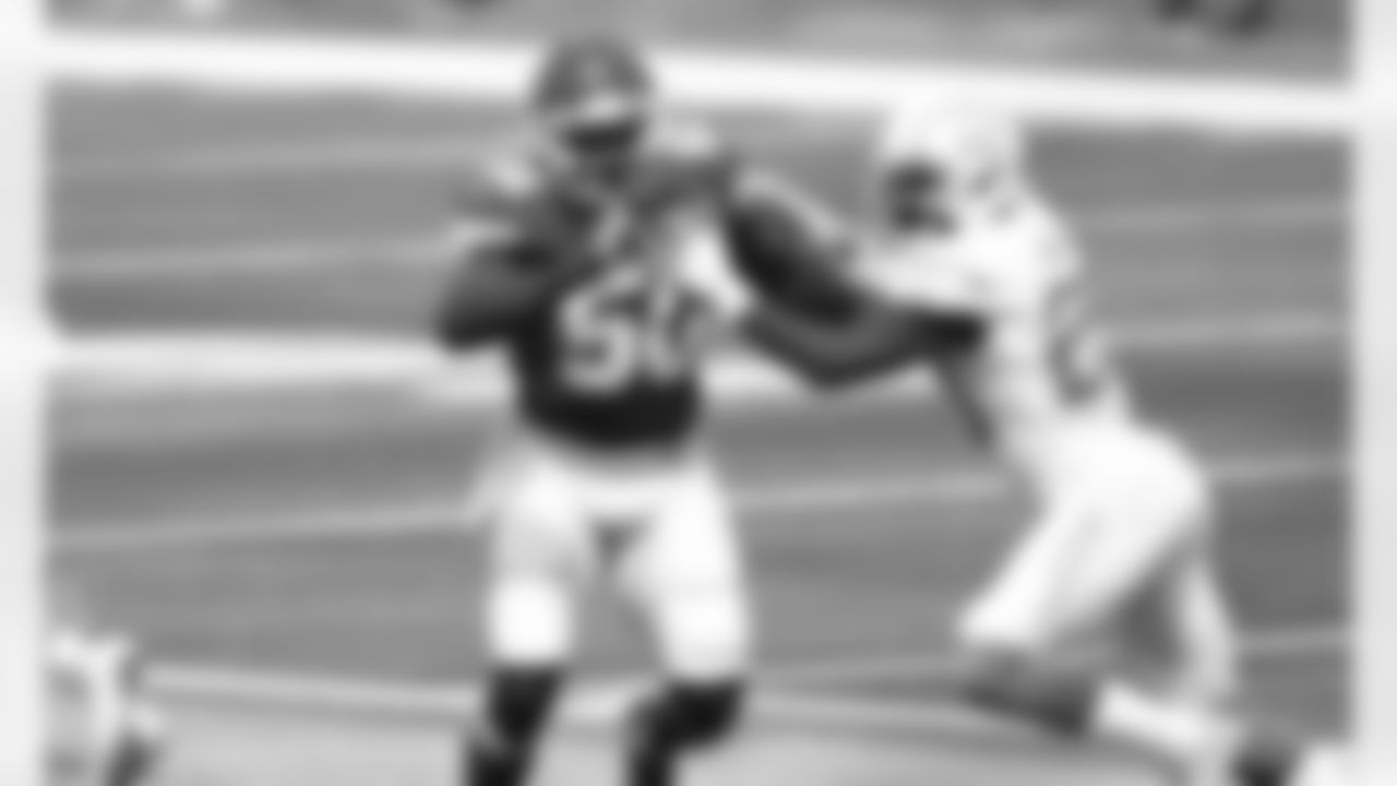 Kansas City Chiefs linebacker Willie Gay (50) during the game between the Kansas City Chiefs and the Los Angeles Chargers at SoFi Stadium on September 20, 2020