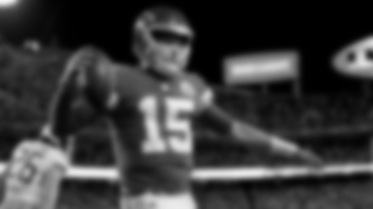 Kansas City Chiefs face off against the Tennessee Titans at GEHA Field at Arrowhead Stadium on November 6, 2022.