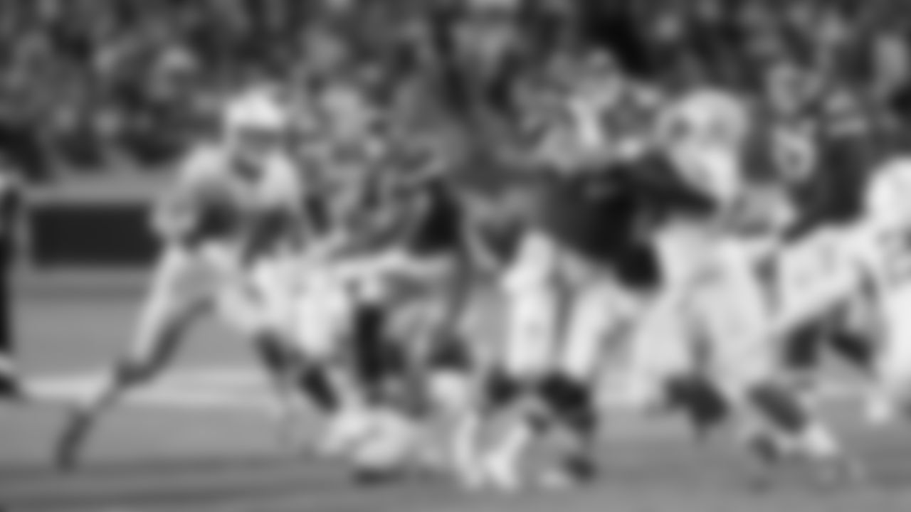 Kansas City Chiefs face off against the Los Angeles Chargers on GEHA Field at Arrowhead Stadium on September 15th, 2022.