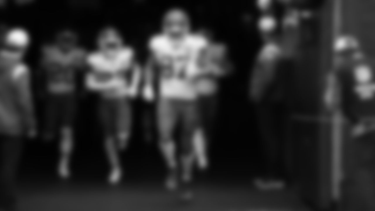 Kansas City Chiefs tight end Travis Kelce (87) prior to an NFL football game against the Houston Texans, Sunday, December 18, 2022 in Houston.
