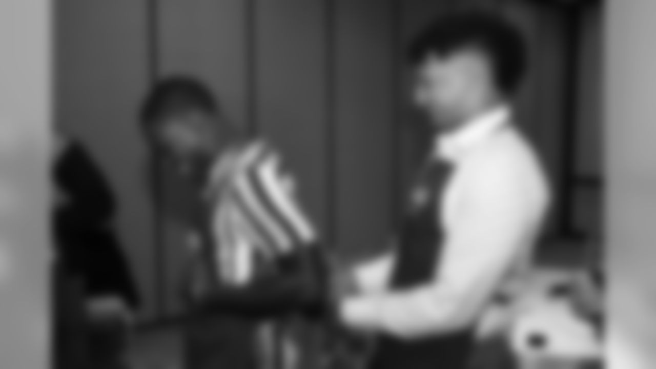 016_TM_Waiter19