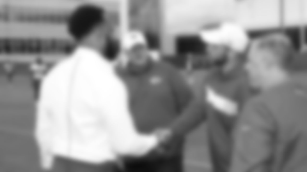 016_2019_DJ_Signing_1D