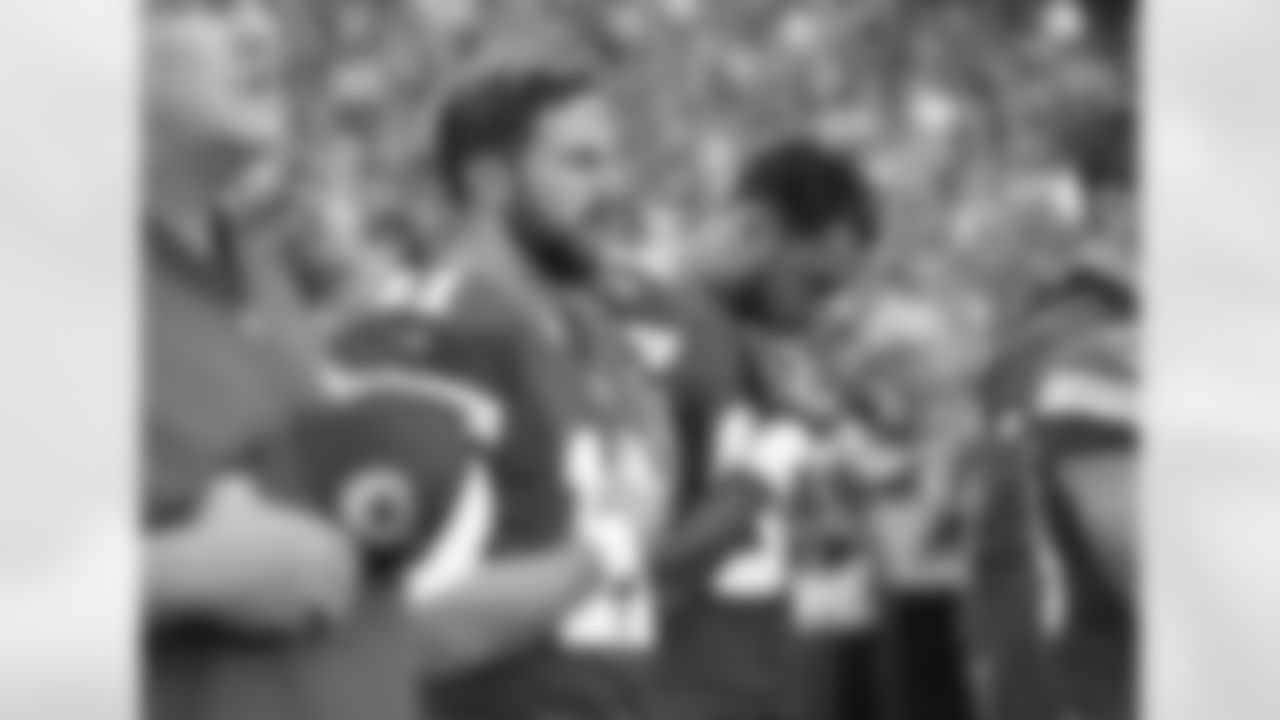 Kansas City Chiefs quarterback Alex Smith (11)