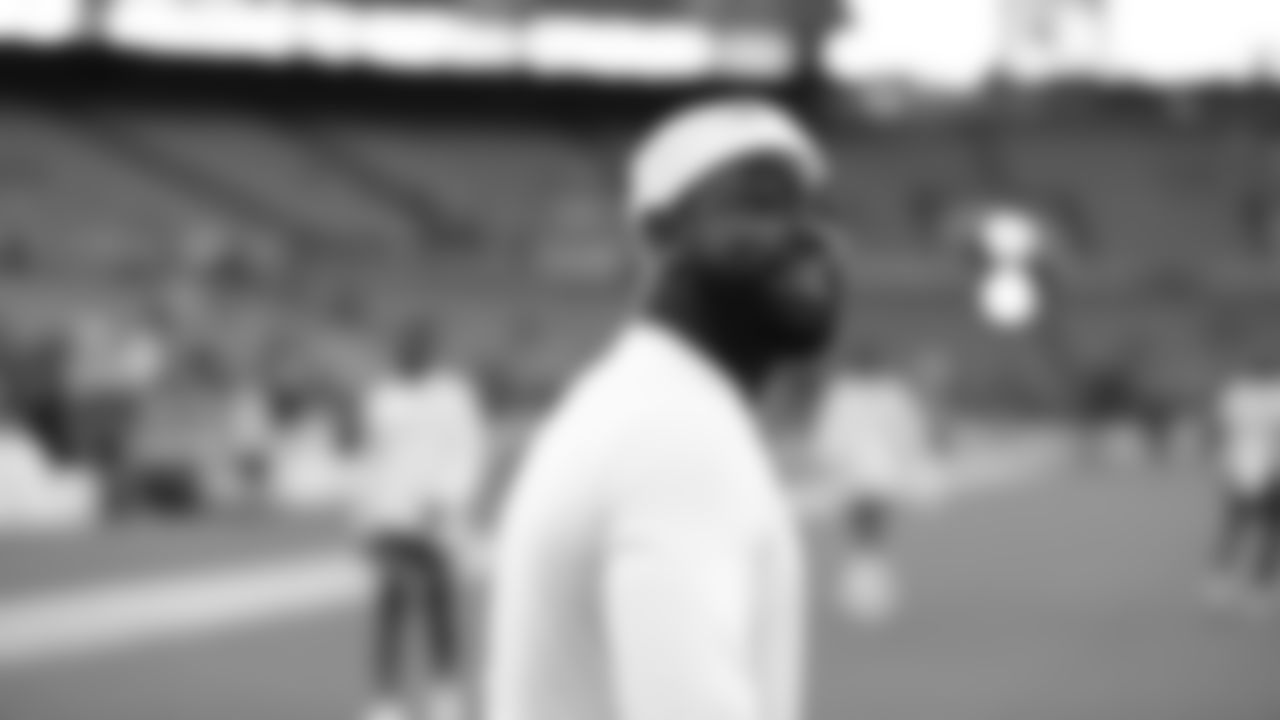 Kansas City Chiefs running back Clyde Edwards-Helaire (25) prior to the Week 2 game against the Baltimore Ravens at M&T Bank Stadium on September 19, 2021