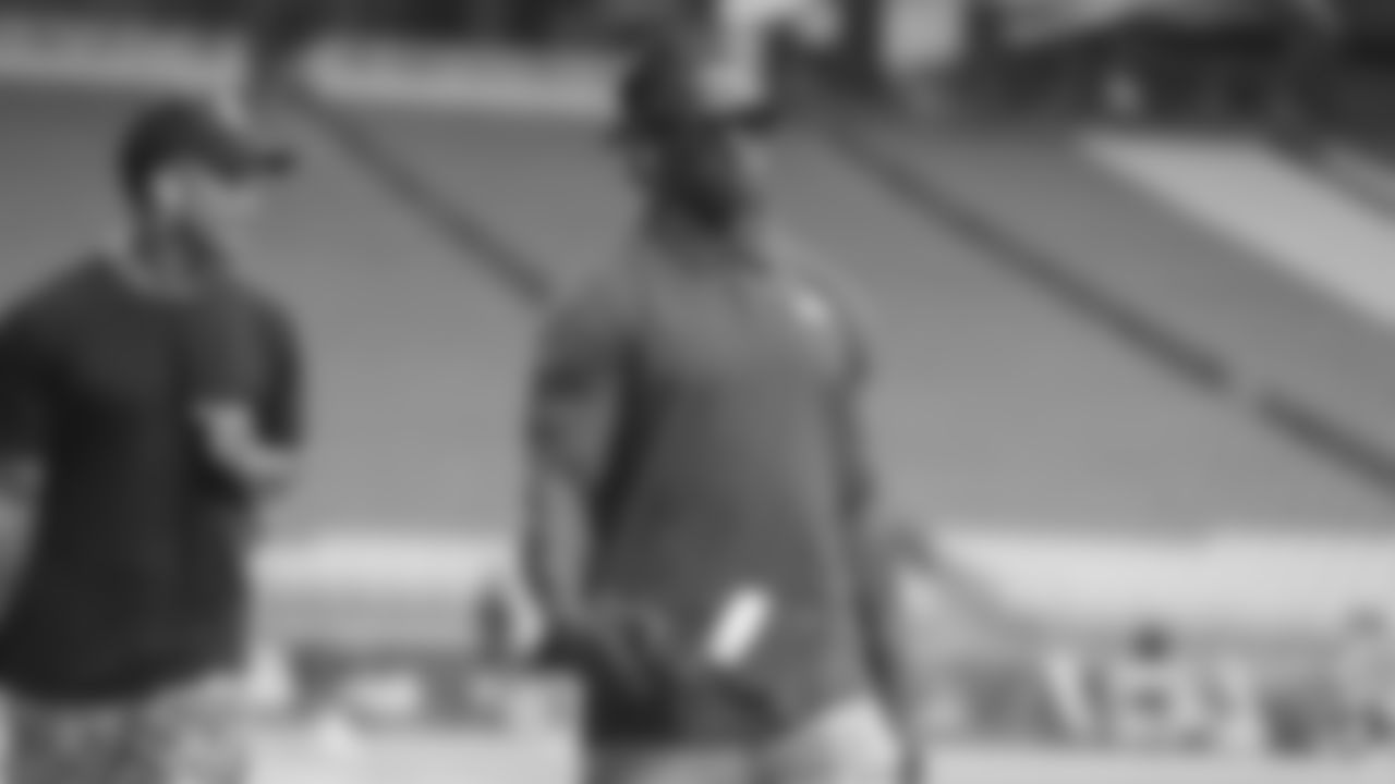 Kansas City Chiefs running back Darwin Thompson (34) arrives for preseason game two against the Arizona Cardinals, Friday, Aug. 20th, 2021.