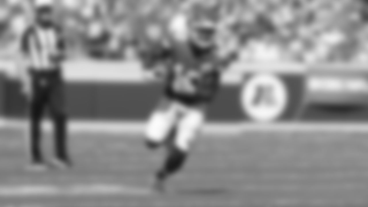 Kansas City Chiefs vs Los Angeles Chargers at GEHA Field at Arrowhead Stadium in Kansas City, MO on September 26, 2021