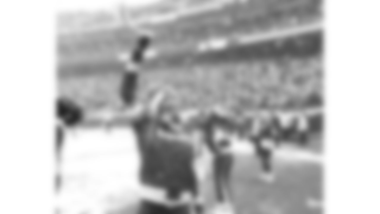 043-19KCvDEN_Cheer