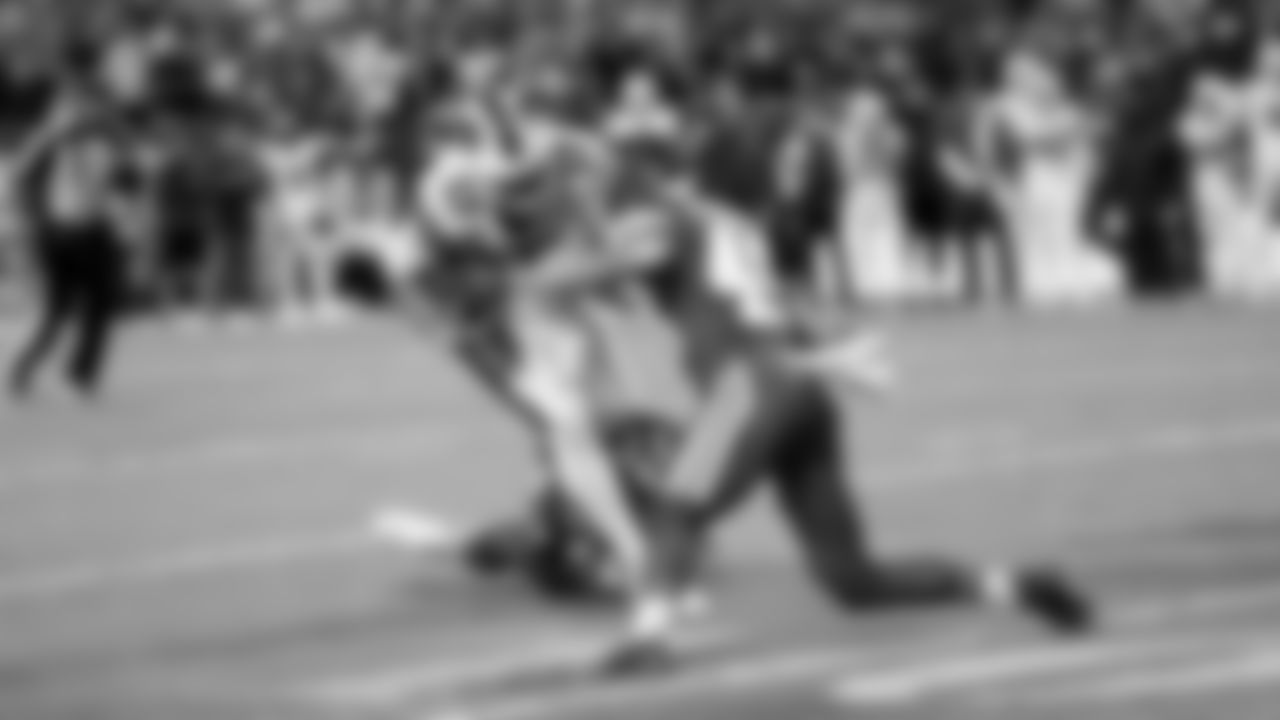 Kansas City Chiefs vs Buffalo Bills at GEHA Field at Arrowhead Stadium in Kansas City, MO on October 10, 2021