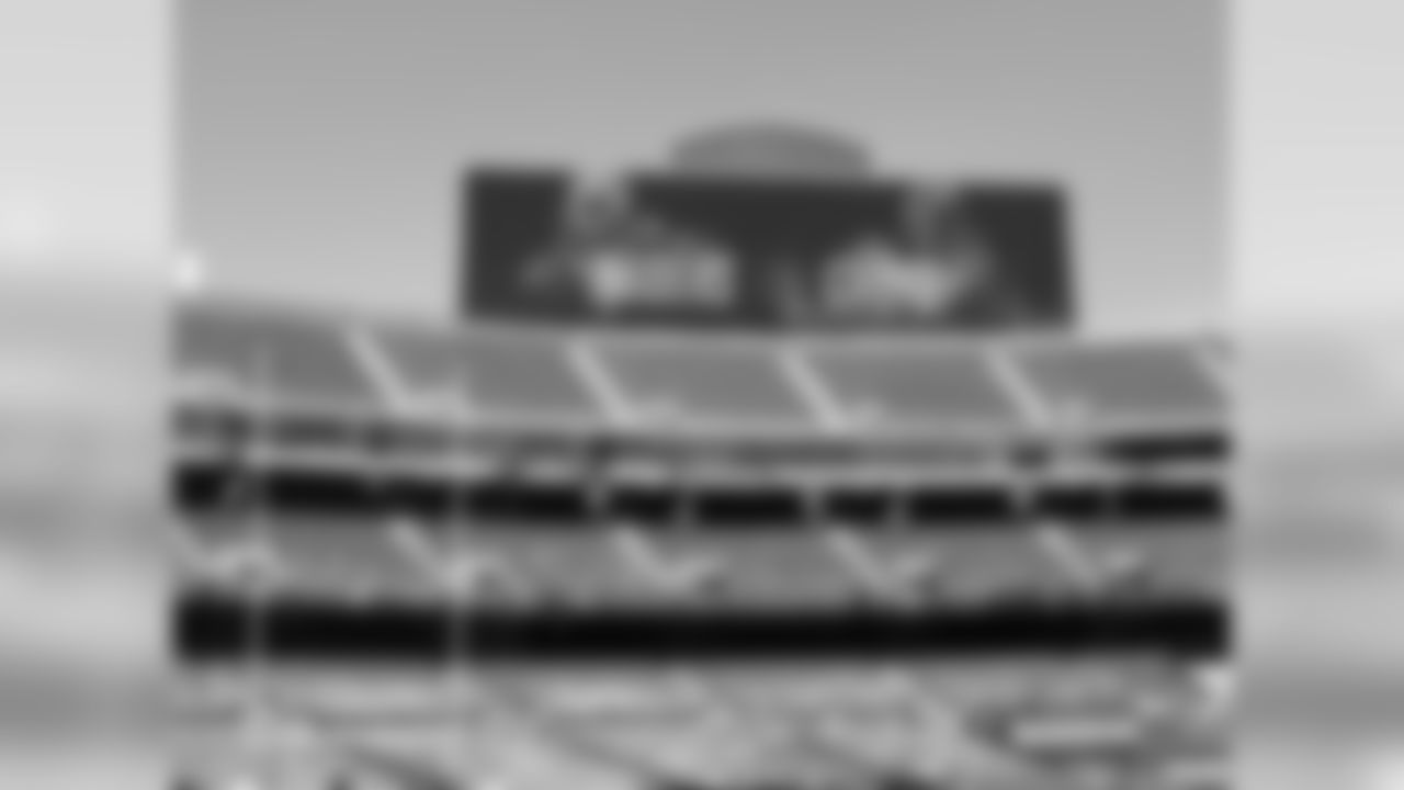 Kansas City Chiefs at Oakland Raiders at Oakland Alameda Coliseum on December 2, 2018.
