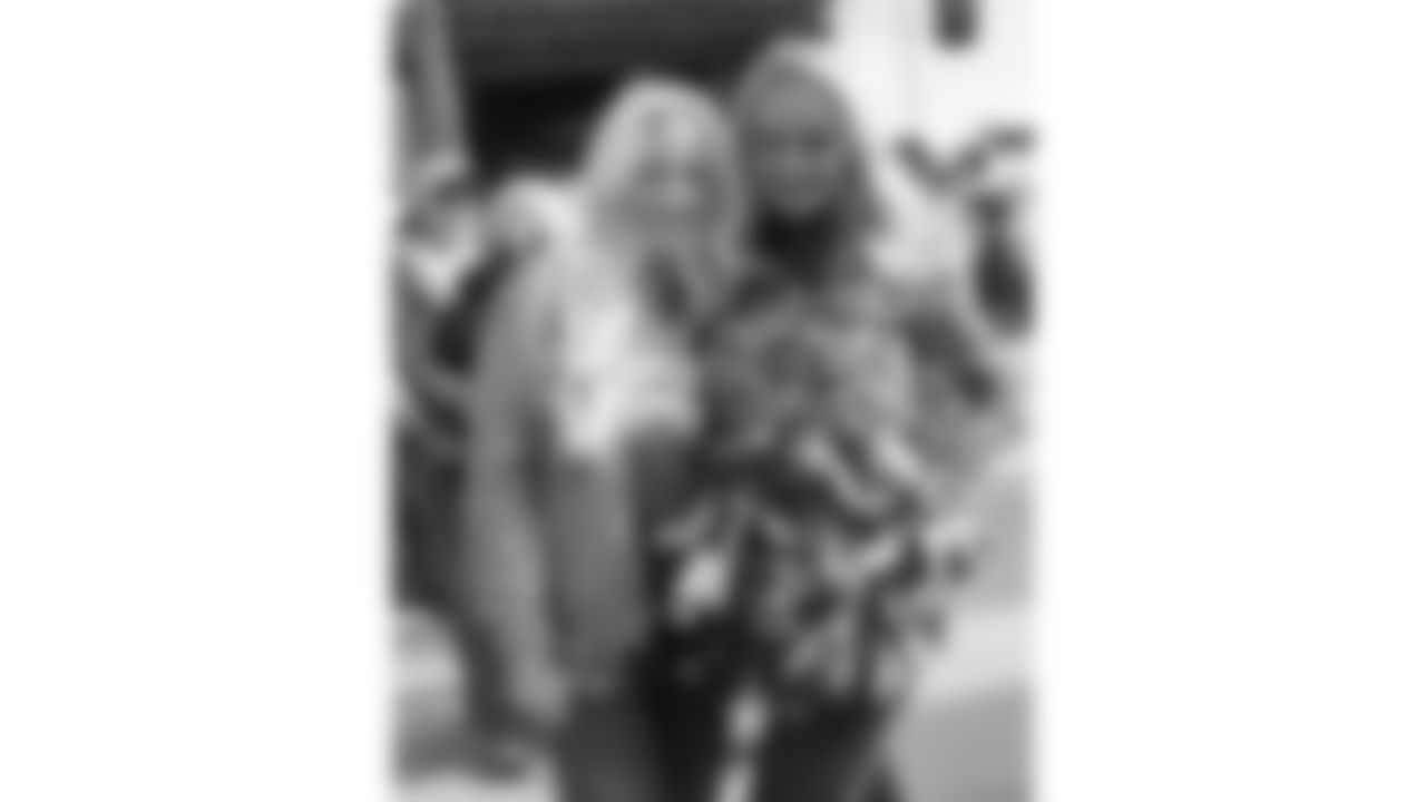 004_2019_Vikings_Cheer