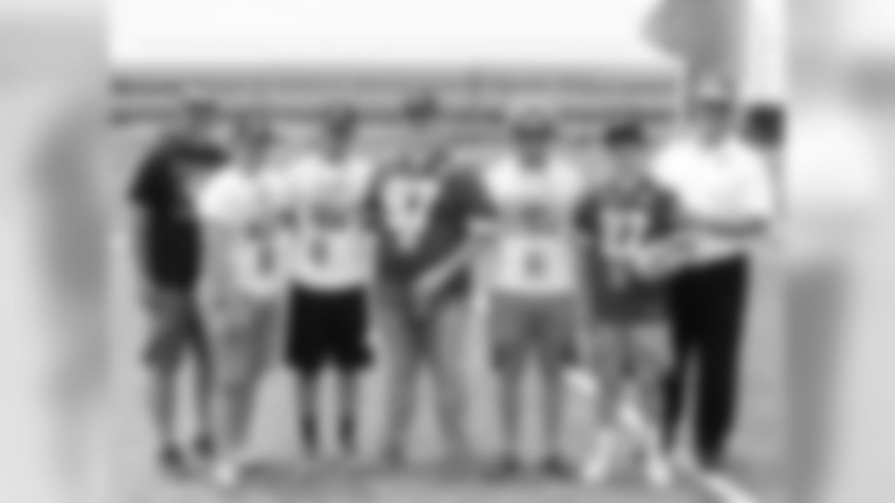 Kansas City Chiefs fans got their first look at the Chiefs in action at a live practice during Minicamp on Wednesday.