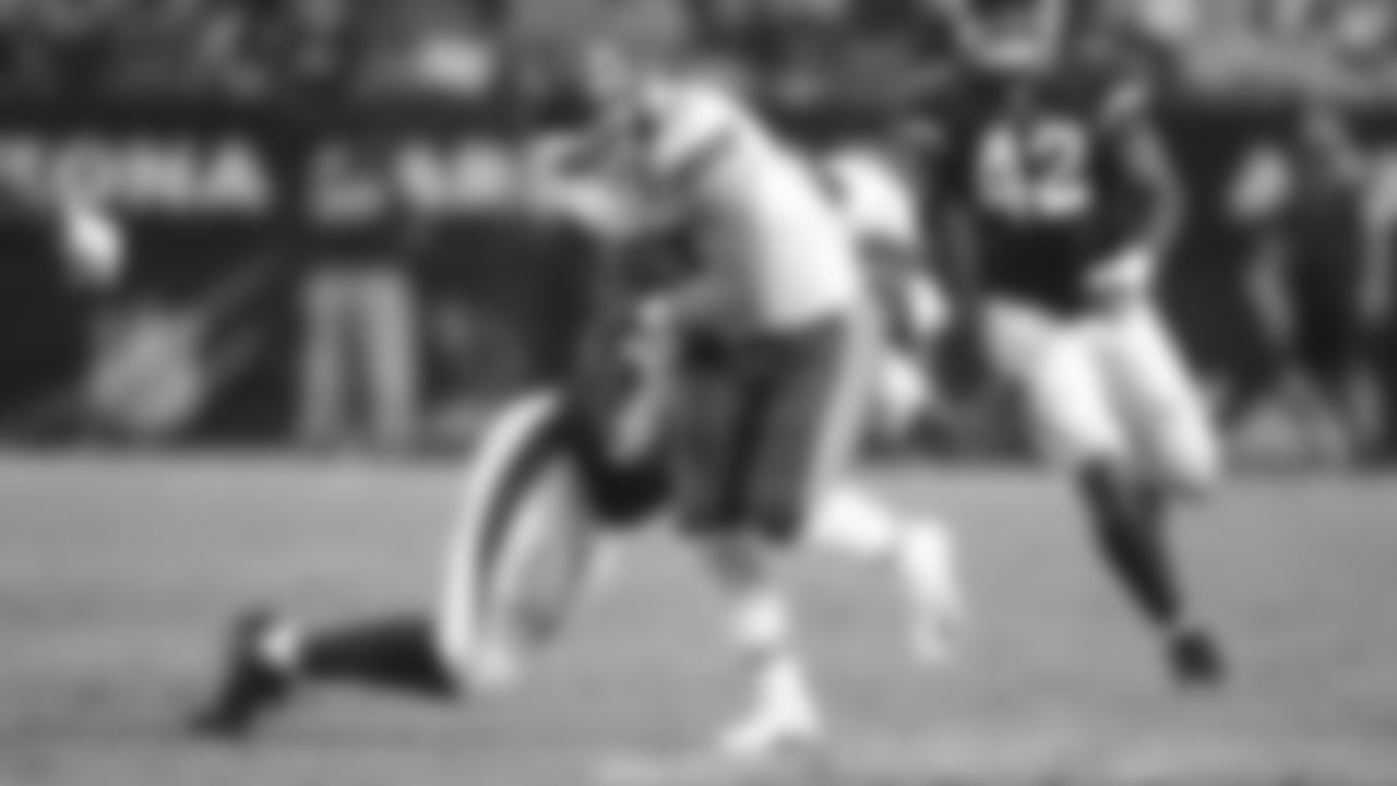 Kansas City Chiefs fullback Michael Burton (45) runs the ball during preseason game two against the Arizona Cardinals, Friday, Aug. 20th, 2021.