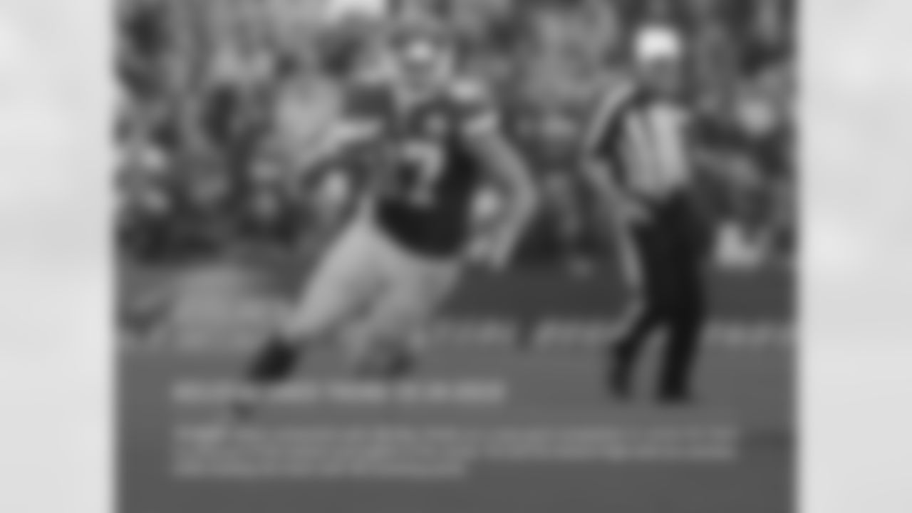 KELCE SCORES THIRD TD IN 2015: TE Travis Kelce connected with QB Alex Smith on a two-yard completion to score his third touchdown of the season and eighth of his career. He tied his season-high with six catches, while leading the team with 49 receiving yards.